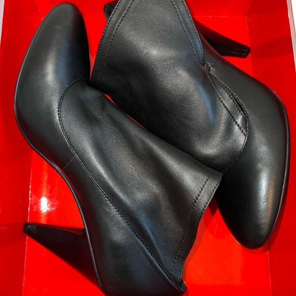New Coach leather booties - Picture 4 of 7